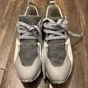 Steve Madden Sneakers! Size 8
